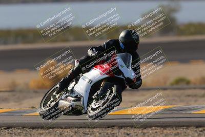 media/Dec-18-2022-SoCal Trackdays (Sun) [[8099a50955]]/Turn 14 (940am)/